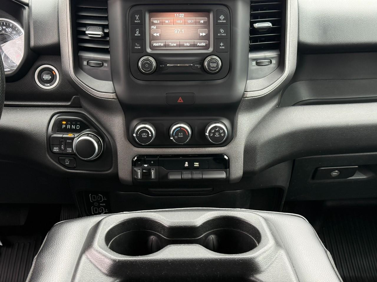 Ram 1500 Vehicle Full-screen Gallery Image 14