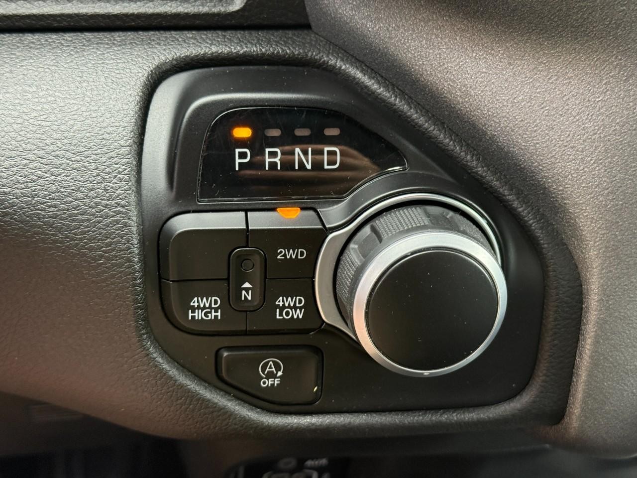 Ram 1500 Vehicle Full-screen Gallery Image 22