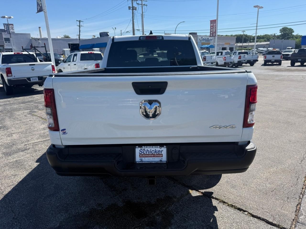 Ram 1500 Vehicle Full-screen Gallery Image 08