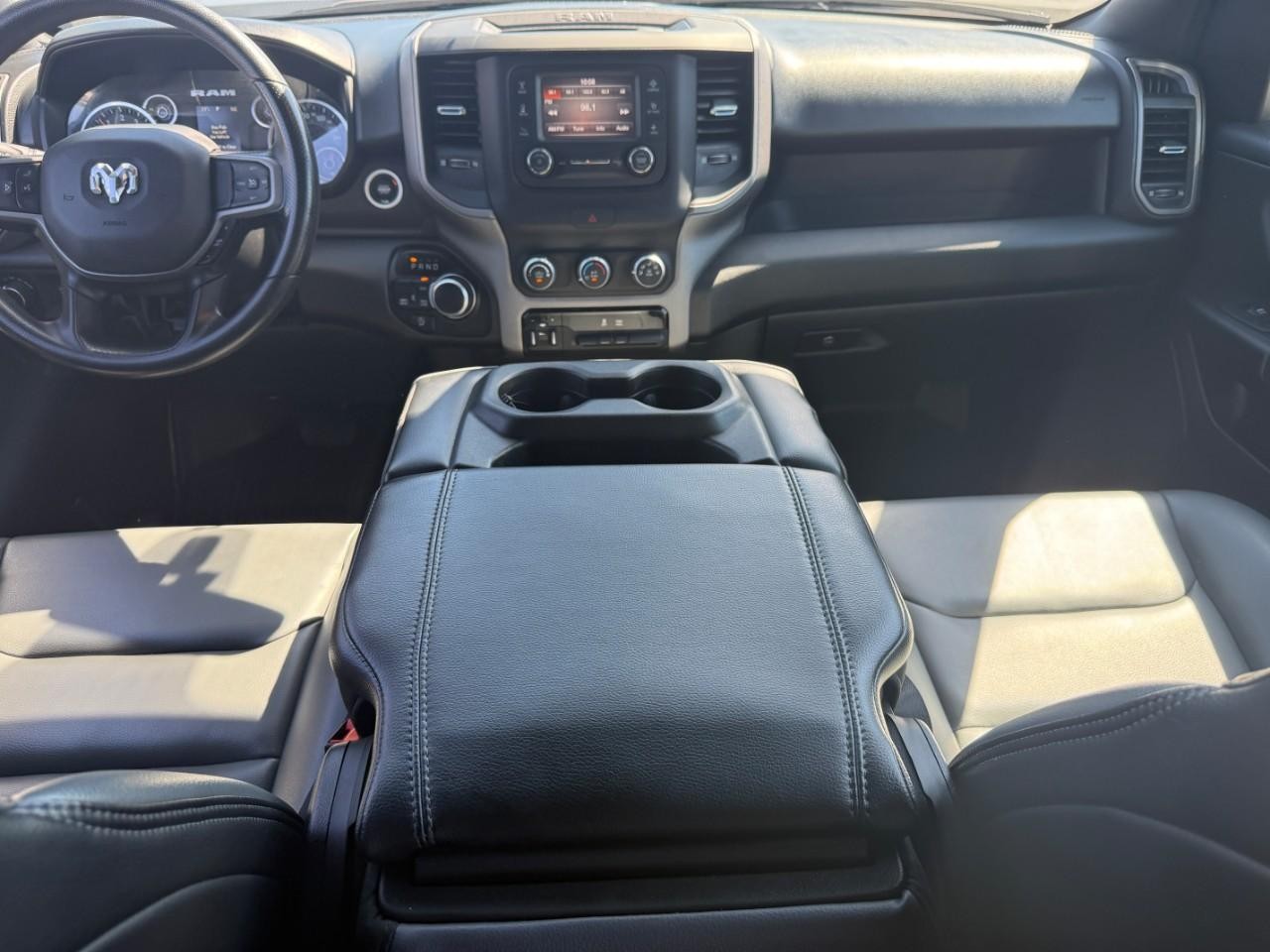 Ram 1500 Vehicle Full-screen Gallery Image 11