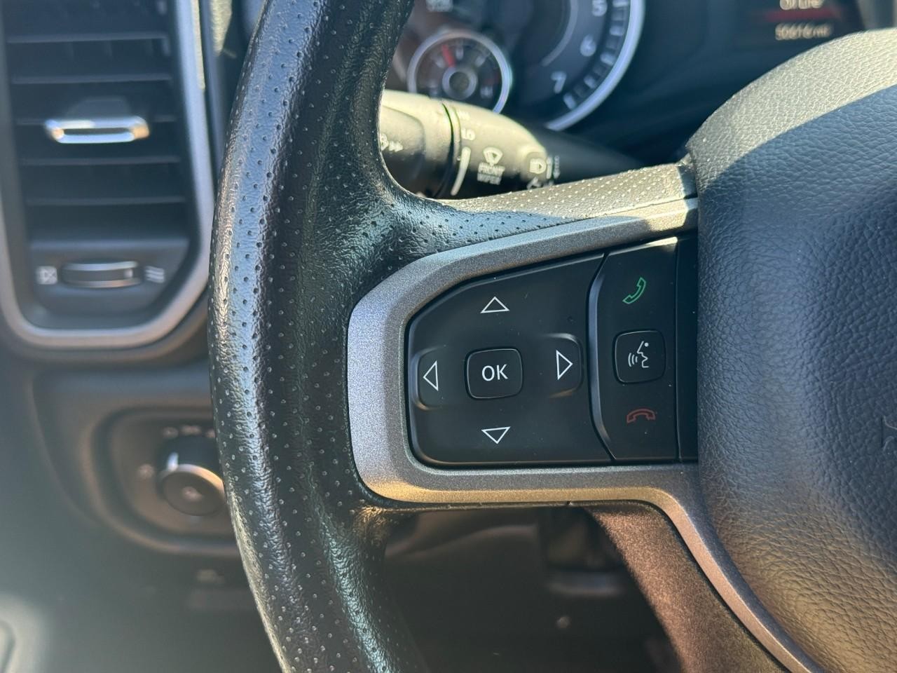 Ram 1500 Vehicle Full-screen Gallery Image 18