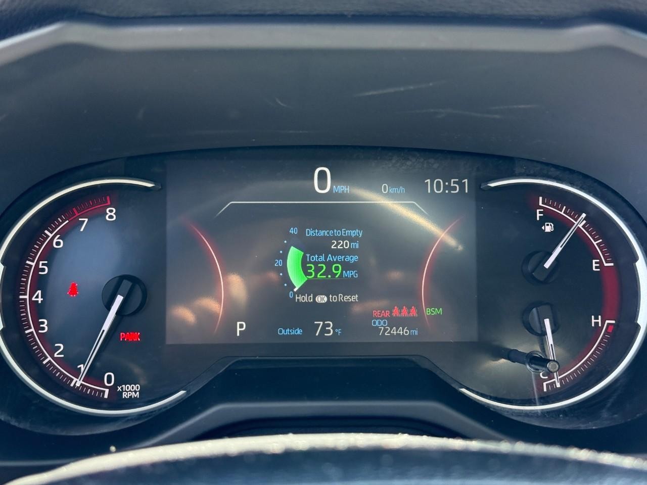 Toyota RAV4 Vehicle Full-screen Gallery Image 21