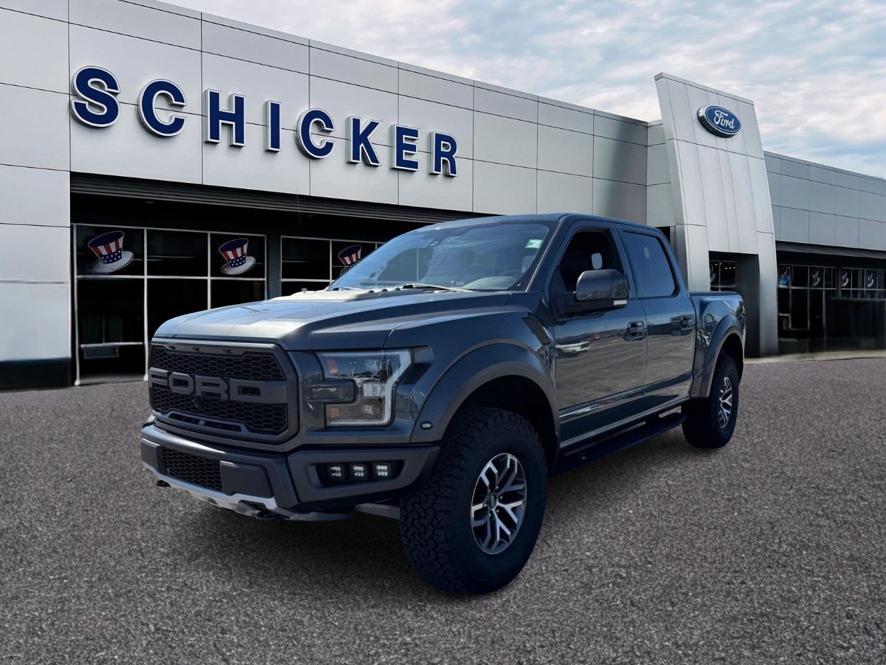 Ford F-150 Vehicle Full-screen Gallery Image 04