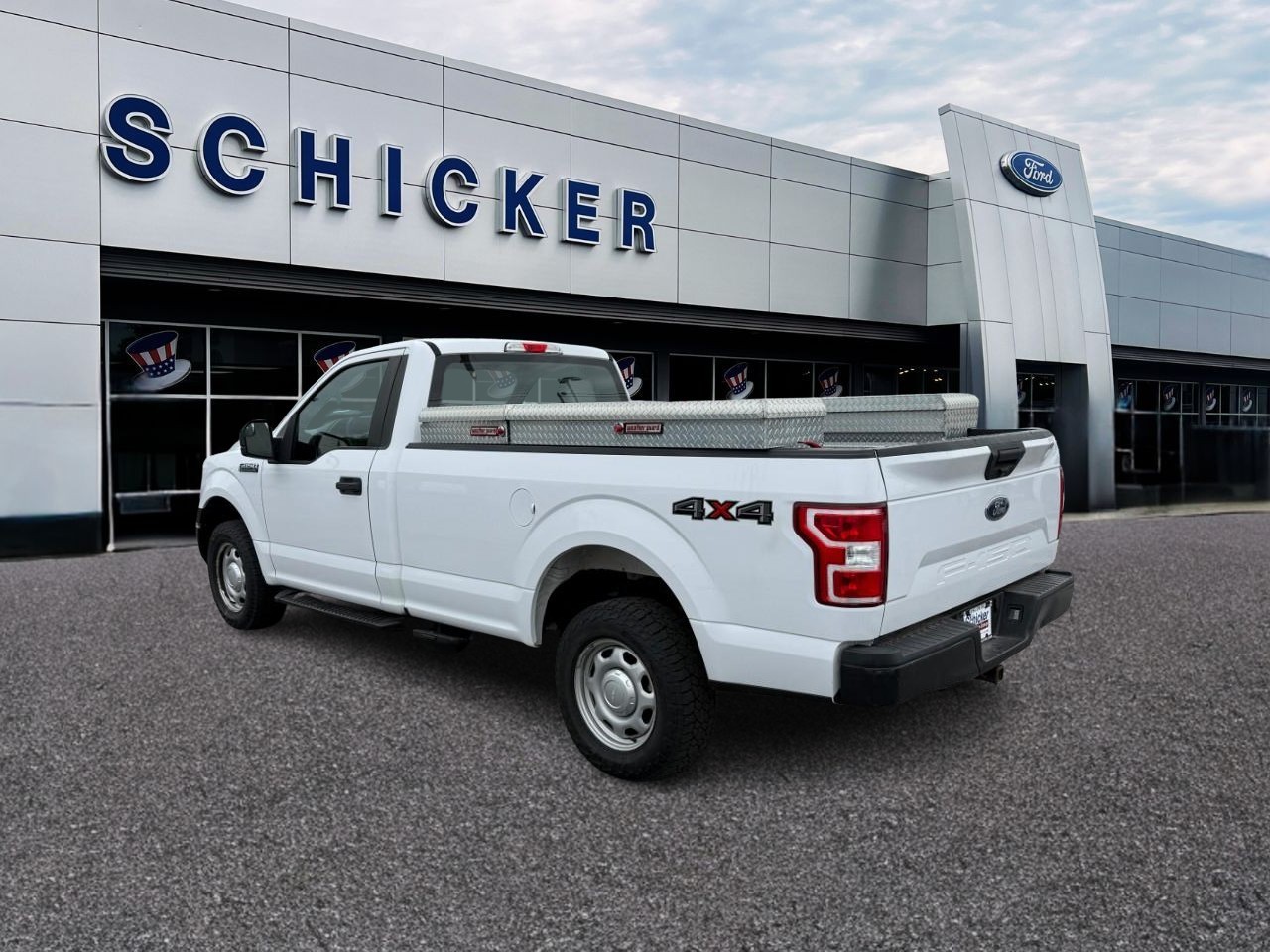 Ford F-150 Vehicle Full-screen Gallery Image 03