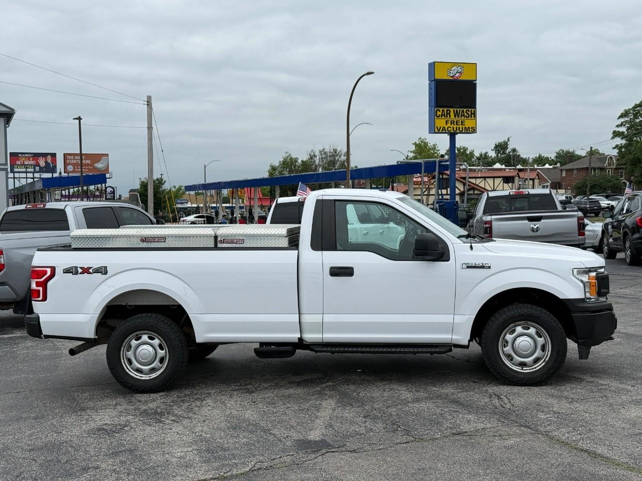 Ford F-150 Vehicle Full-screen Gallery Image 05