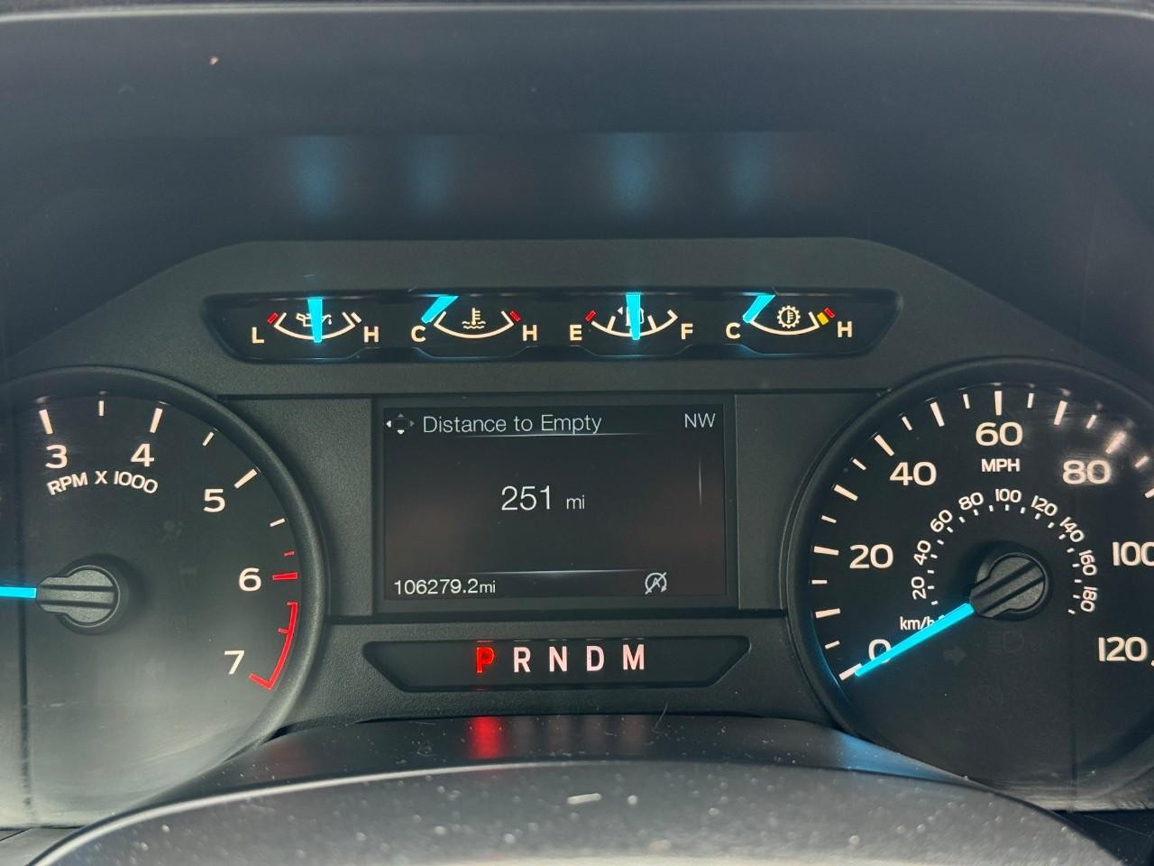 Ford F-150 Vehicle Full-screen Gallery Image 14