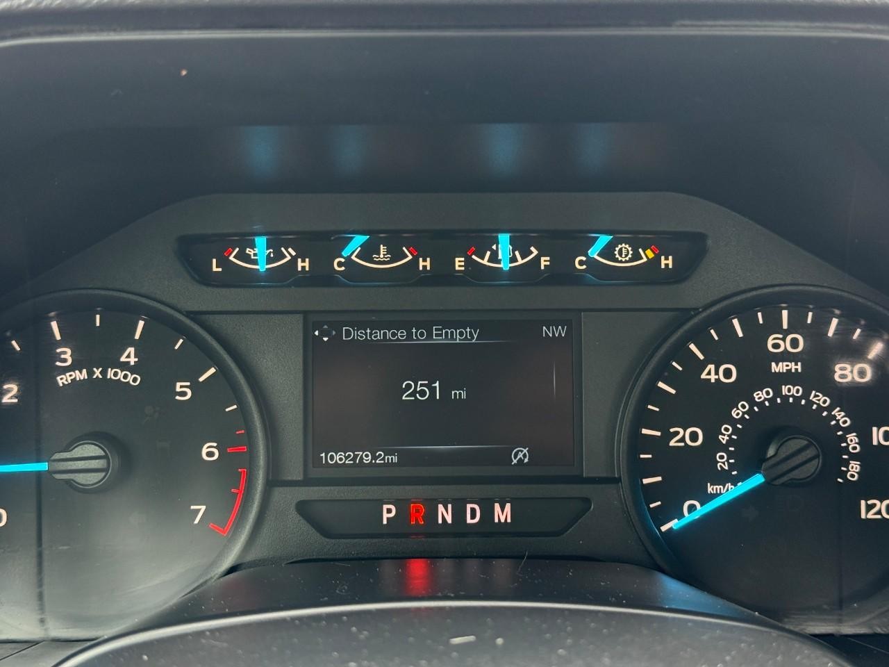 Ford F-150 Vehicle Full-screen Gallery Image 18