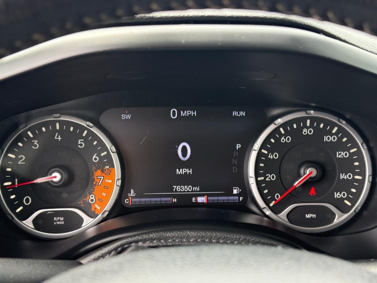 Jeep Renegade Vehicle Full-screen Gallery Image 22