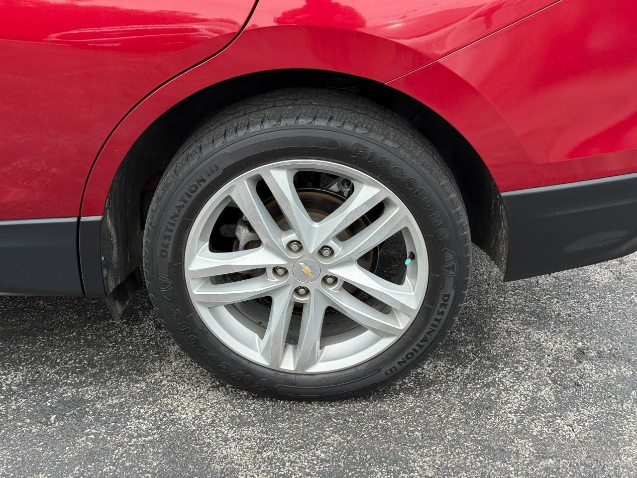 Chevrolet Equinox Vehicle Full-screen Gallery Image 06