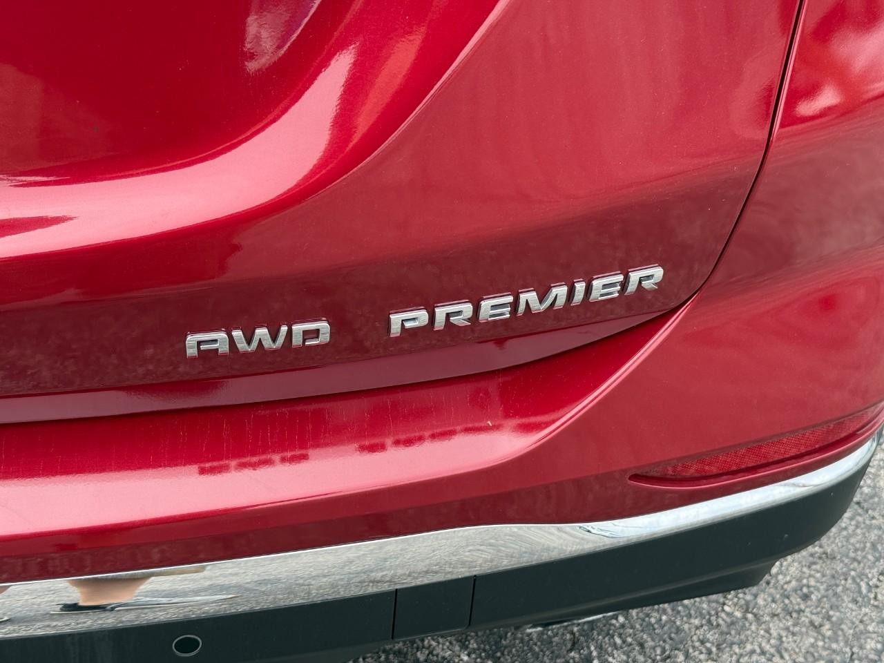 Chevrolet Equinox Vehicle Full-screen Gallery Image 07