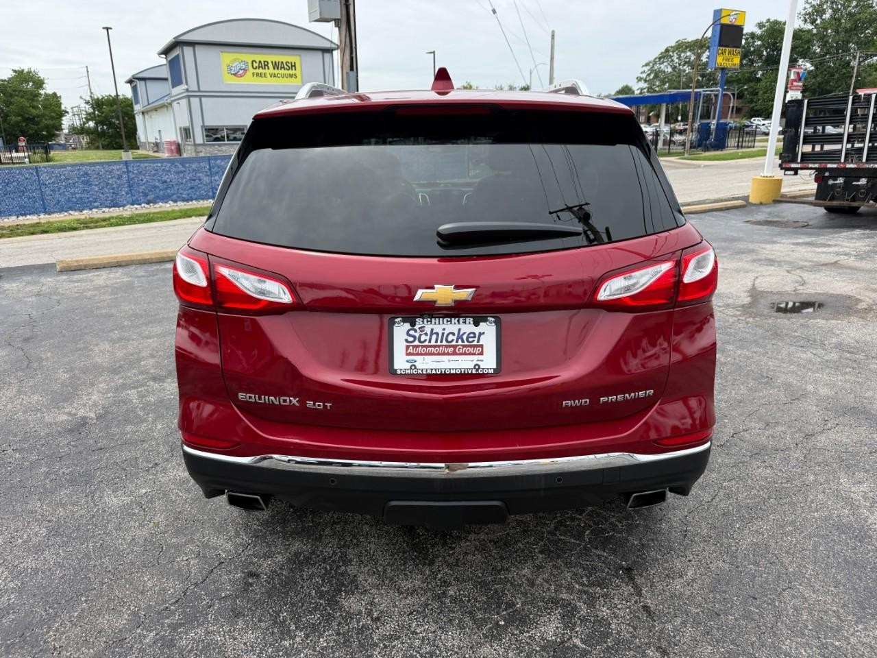 Chevrolet Equinox Vehicle Full-screen Gallery Image 09