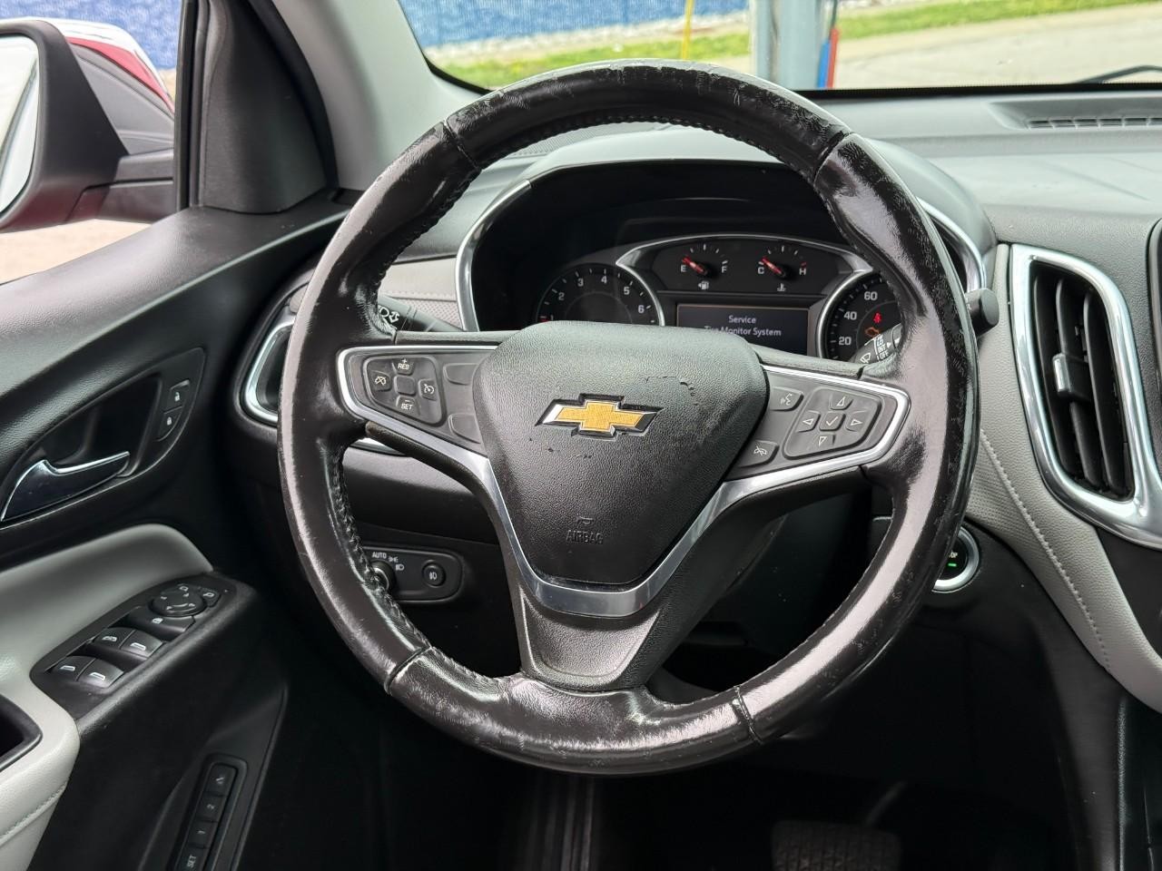 Chevrolet Equinox Vehicle Full-screen Gallery Image 13