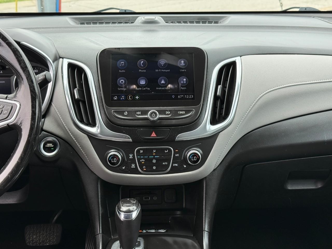 Chevrolet Equinox Vehicle Full-screen Gallery Image 14