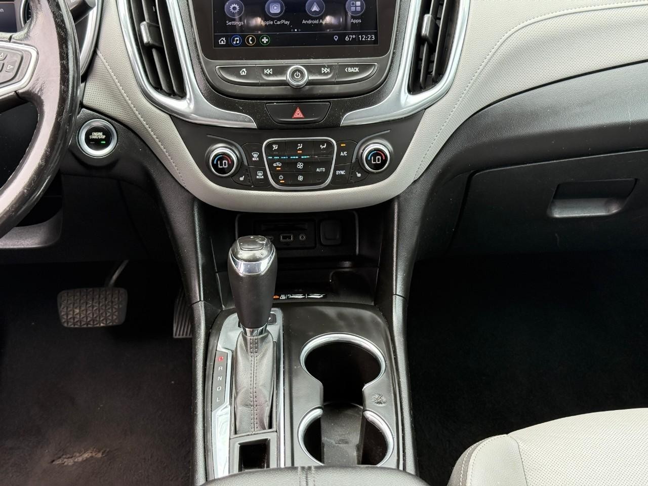 Chevrolet Equinox Vehicle Full-screen Gallery Image 15