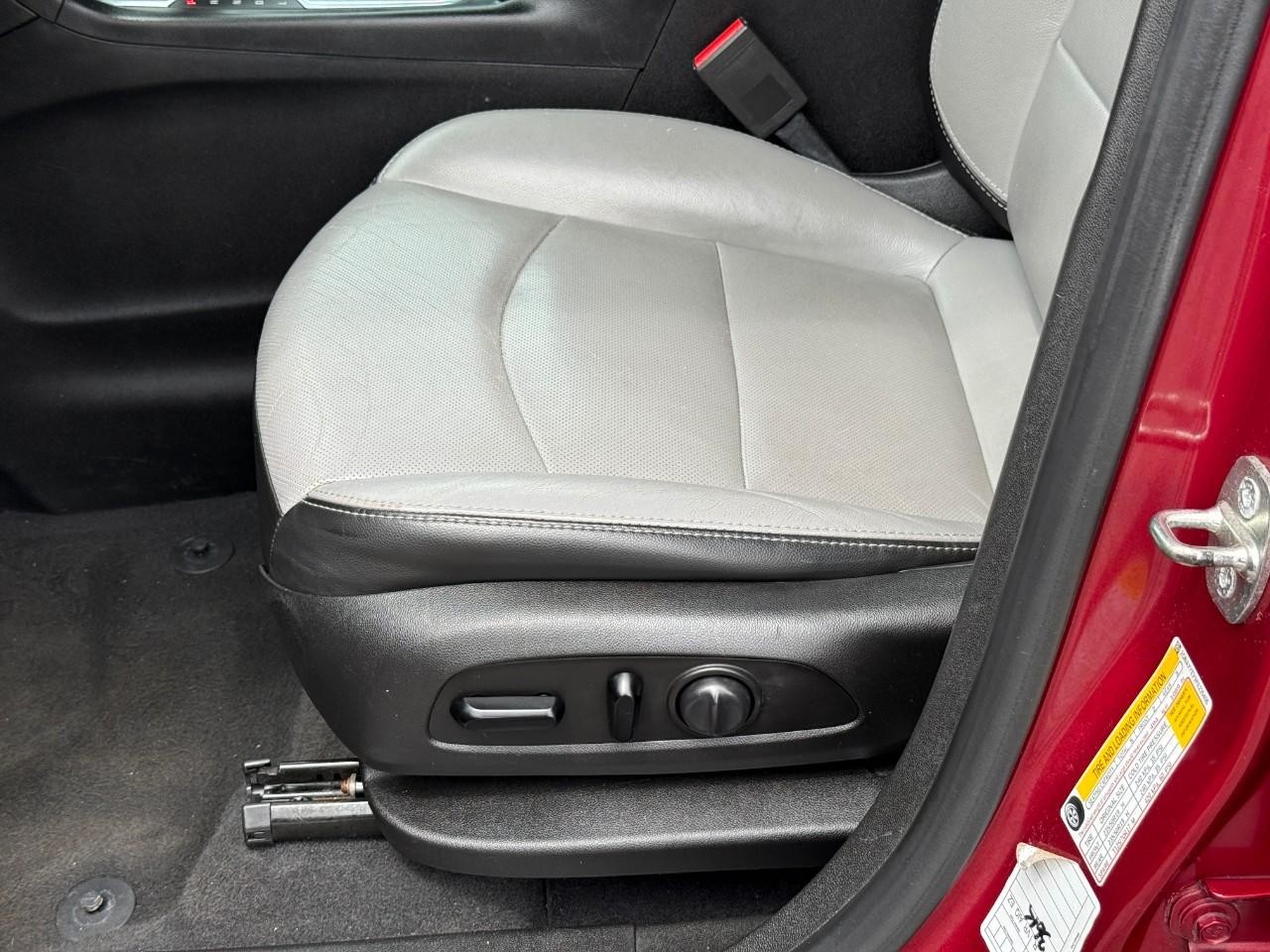 Chevrolet Equinox Vehicle Full-screen Gallery Image 19