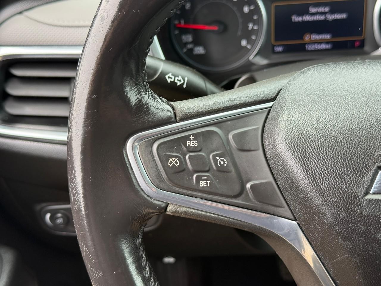 Chevrolet Equinox Vehicle Full-screen Gallery Image 21