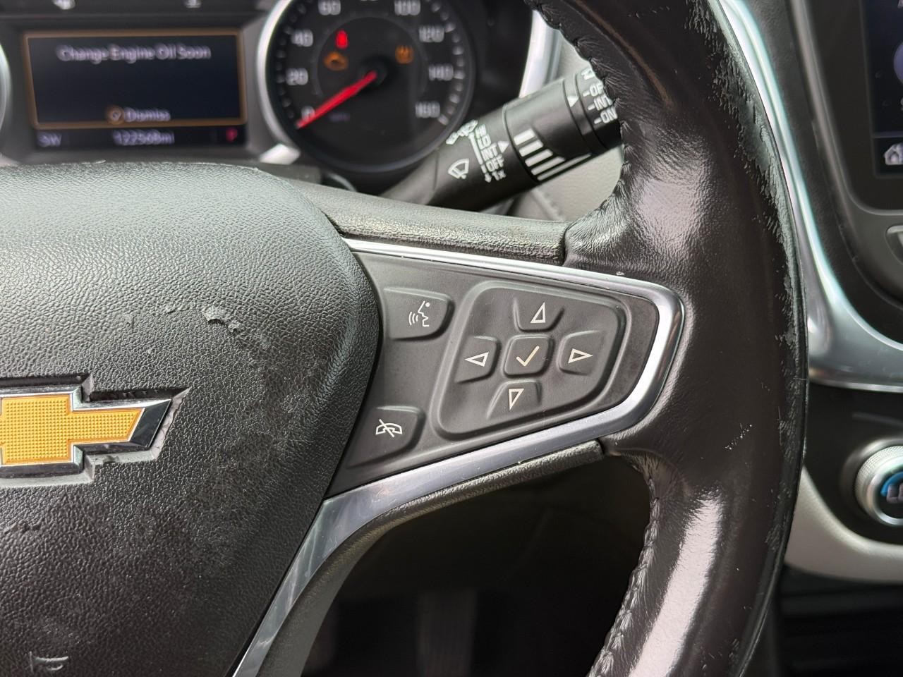 Chevrolet Equinox Vehicle Full-screen Gallery Image 22
