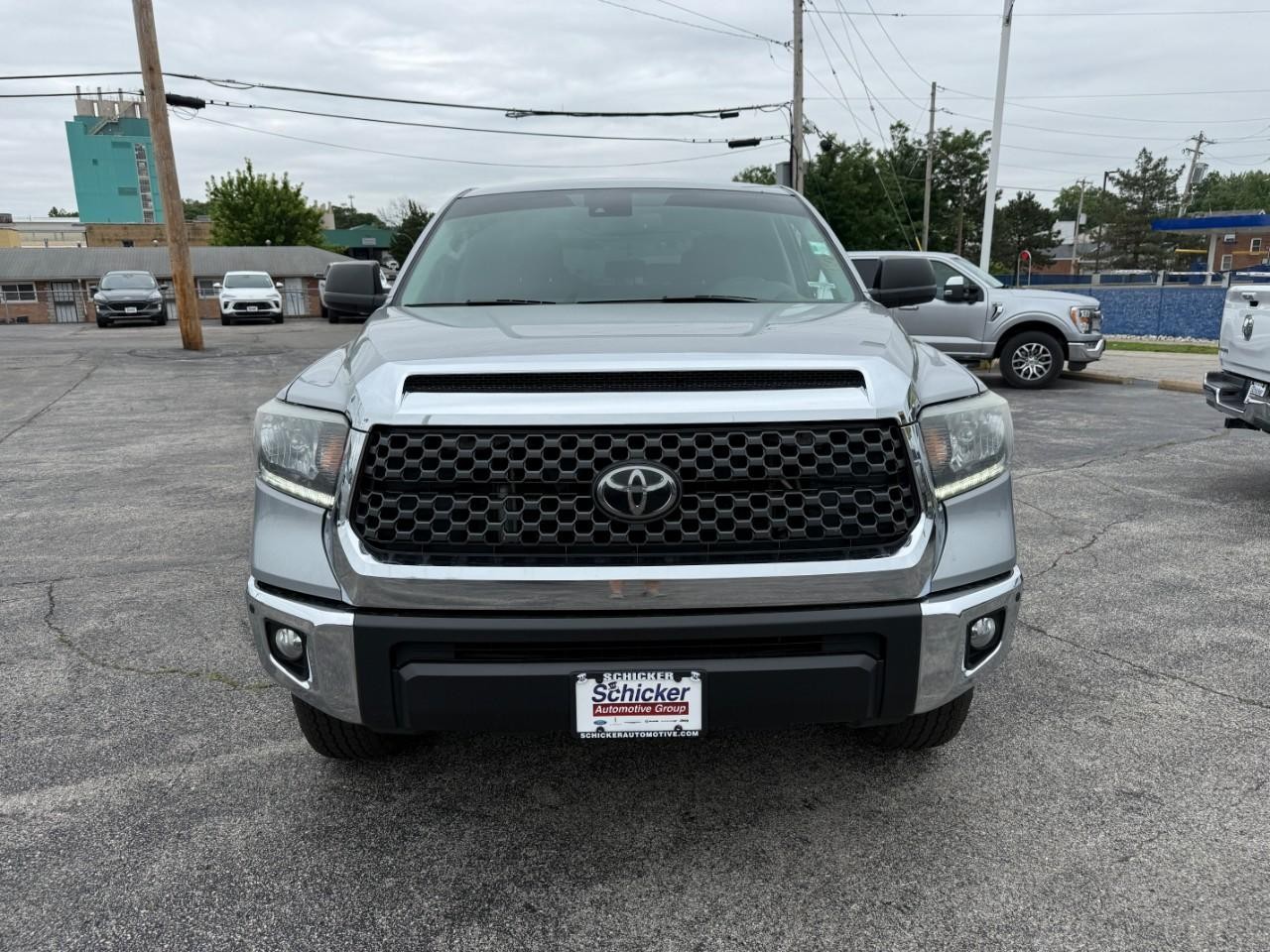 Toyota Tundra 2WD Vehicle Full-screen Gallery Image 08