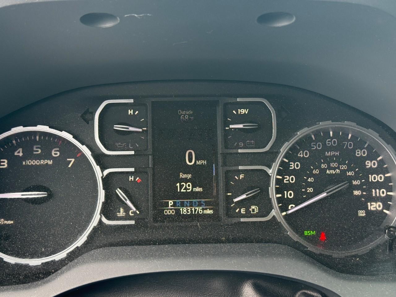Toyota Tundra 2WD Vehicle Full-screen Gallery Image 19