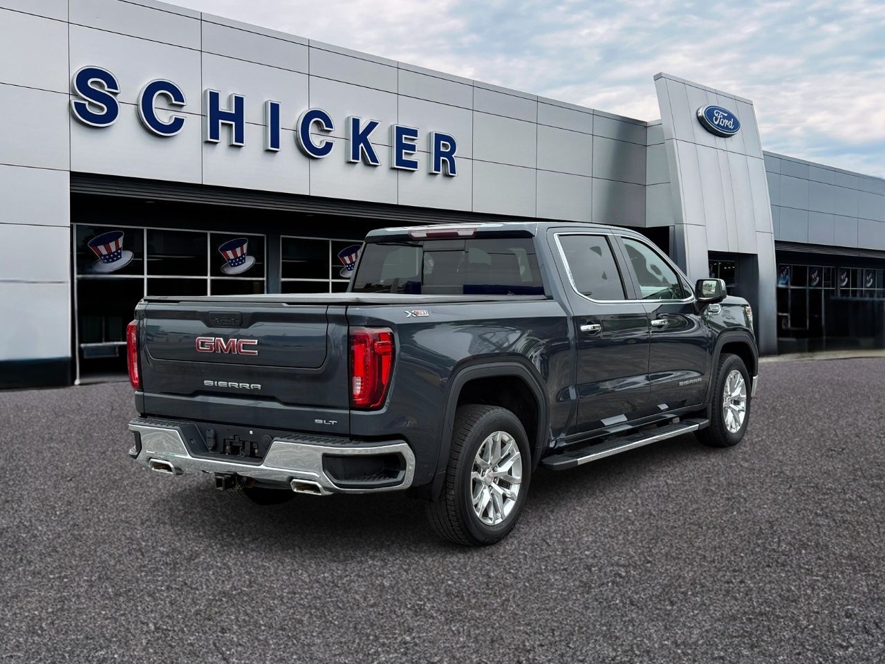 GMC Sierra 1500 Vehicle Full-screen Gallery Image 02