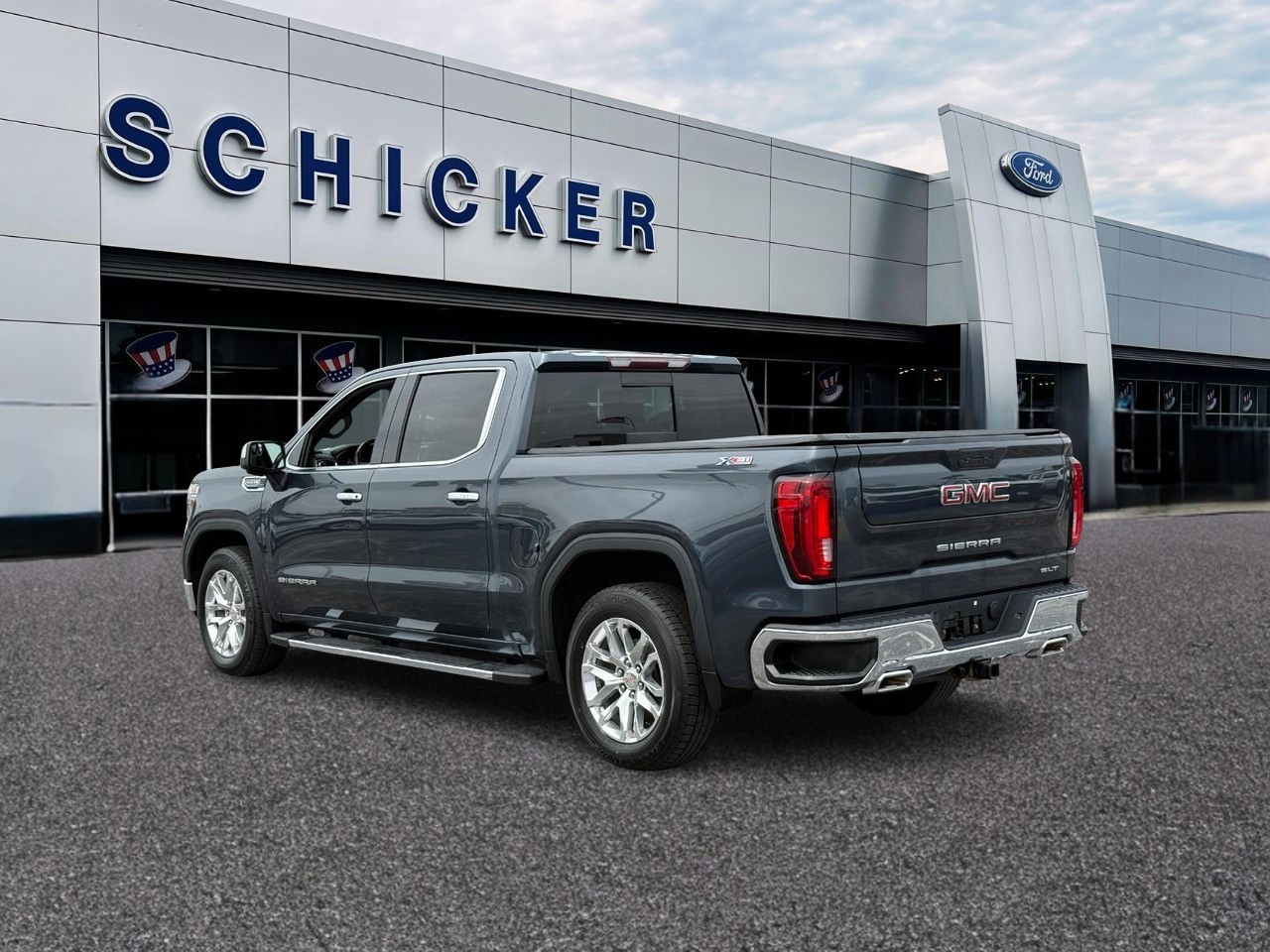 GMC Sierra 1500 Vehicle Full-screen Gallery Image 03