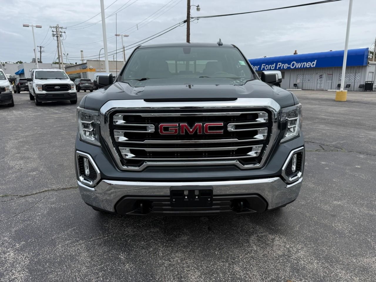 GMC Sierra 1500 Vehicle Full-screen Gallery Image 09