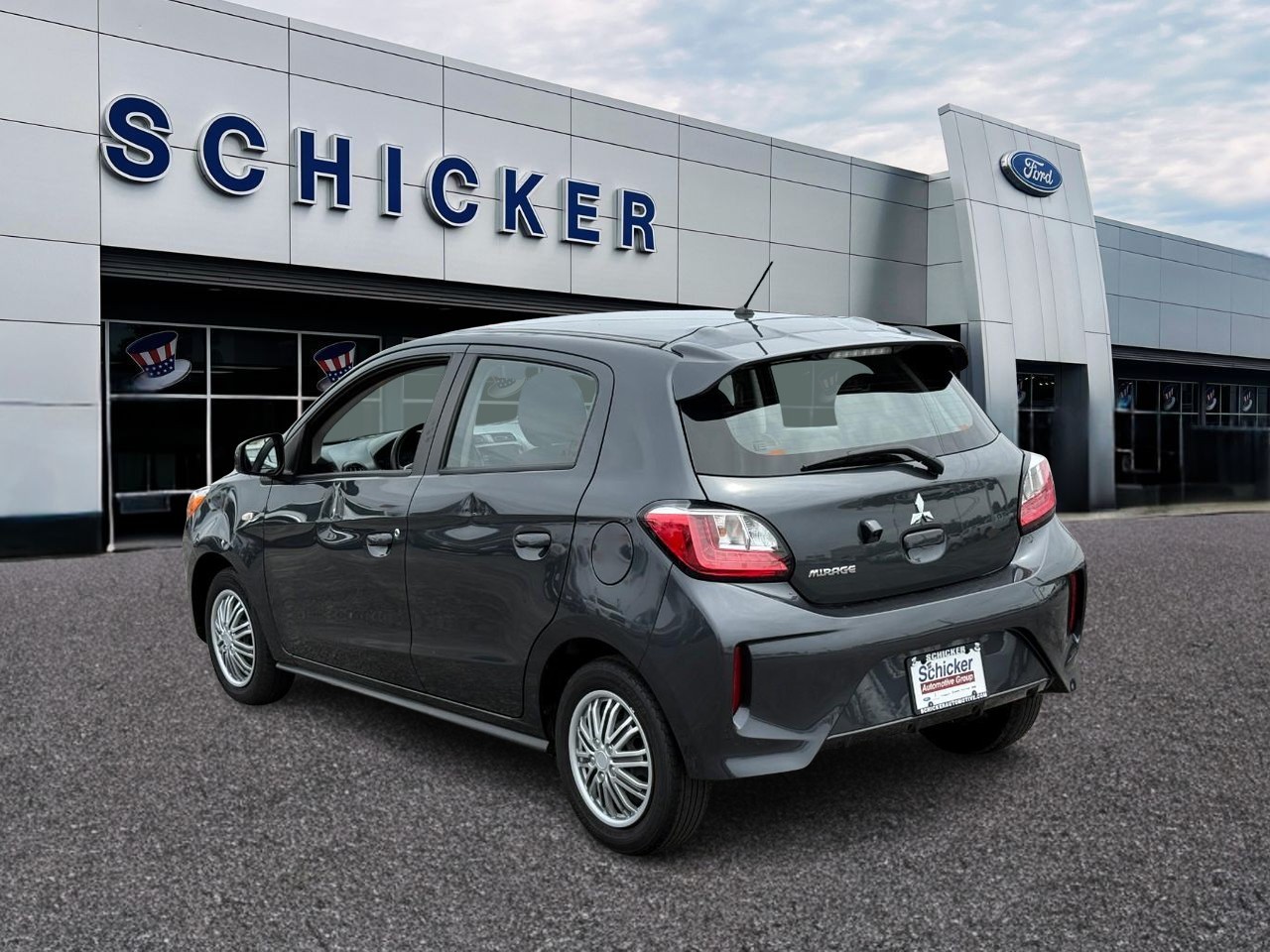 Mitsubishi Mirage Vehicle Full-screen Gallery Image 03