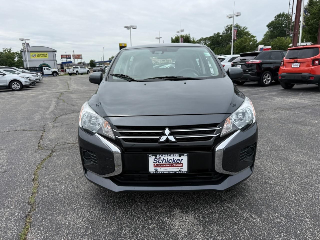 Mitsubishi Mirage Vehicle Full-screen Gallery Image 09