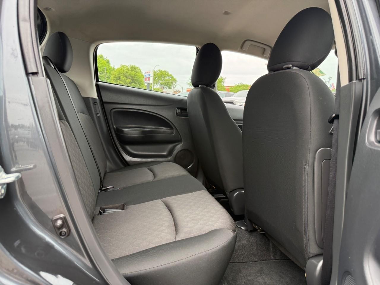 Mitsubishi Mirage Vehicle Full-screen Gallery Image 10