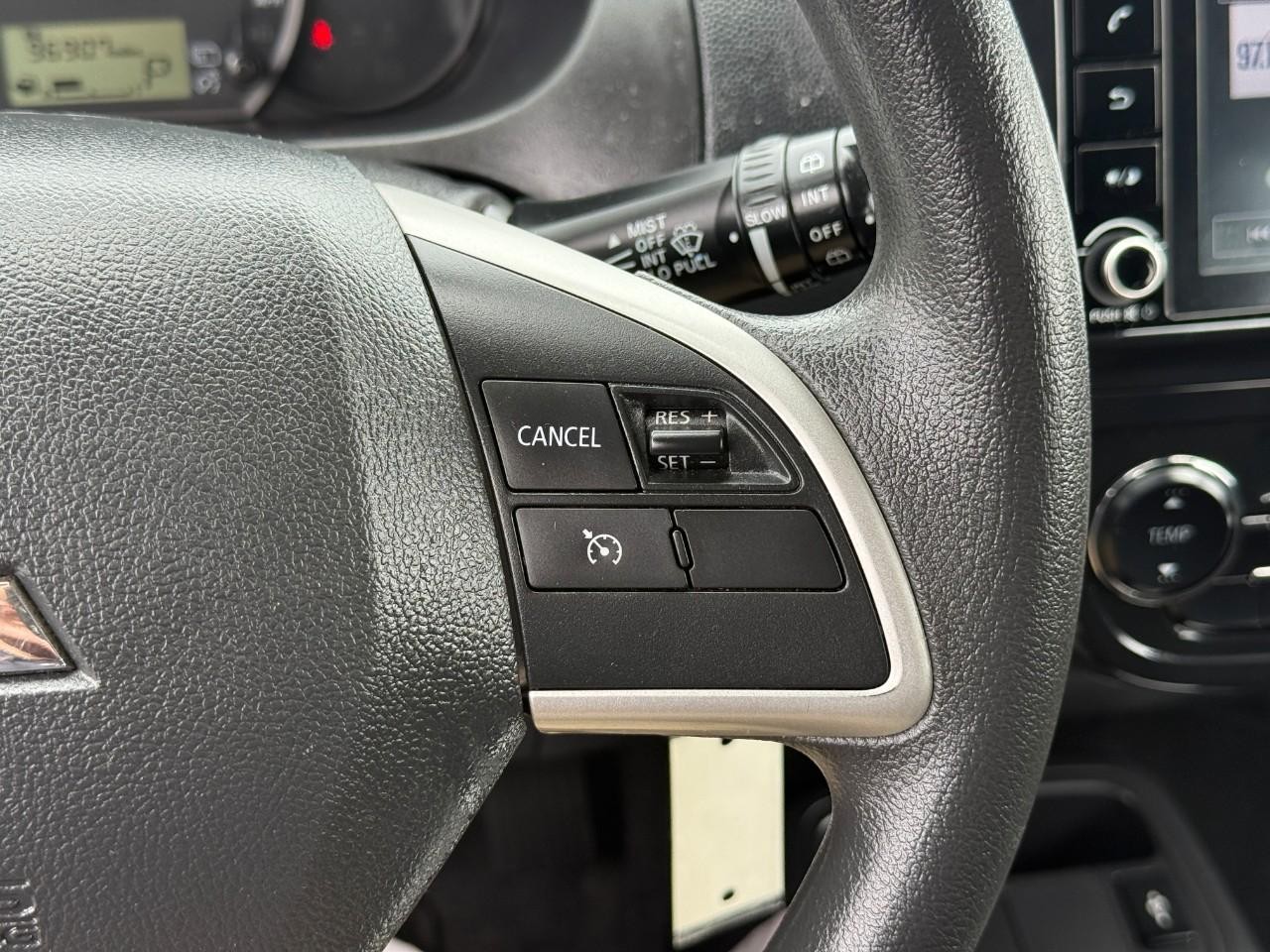 Mitsubishi Mirage Vehicle Full-screen Gallery Image 20