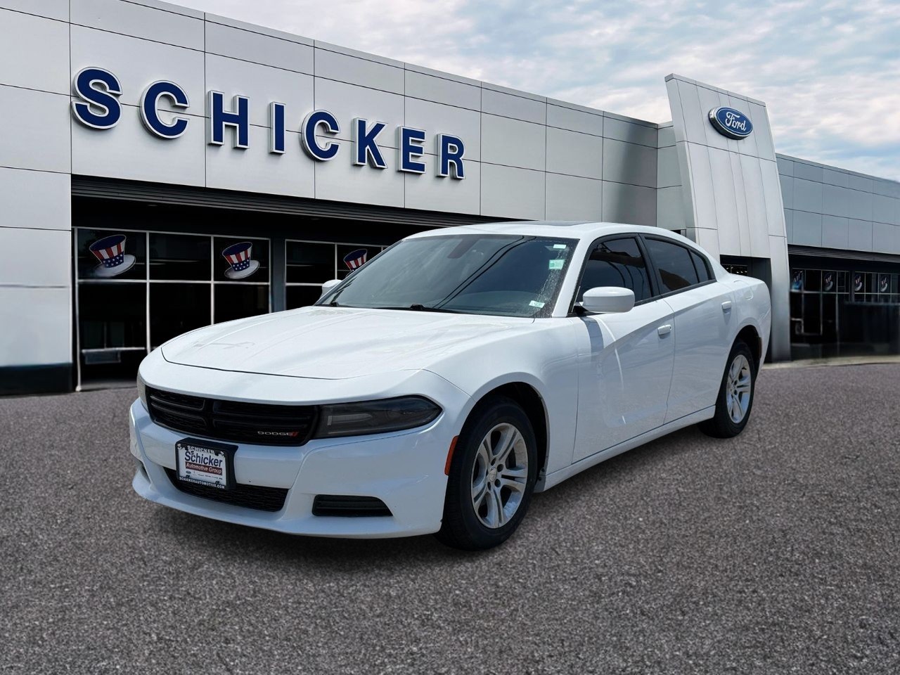 Dodge Charger Vehicle Full-screen Gallery Image 08