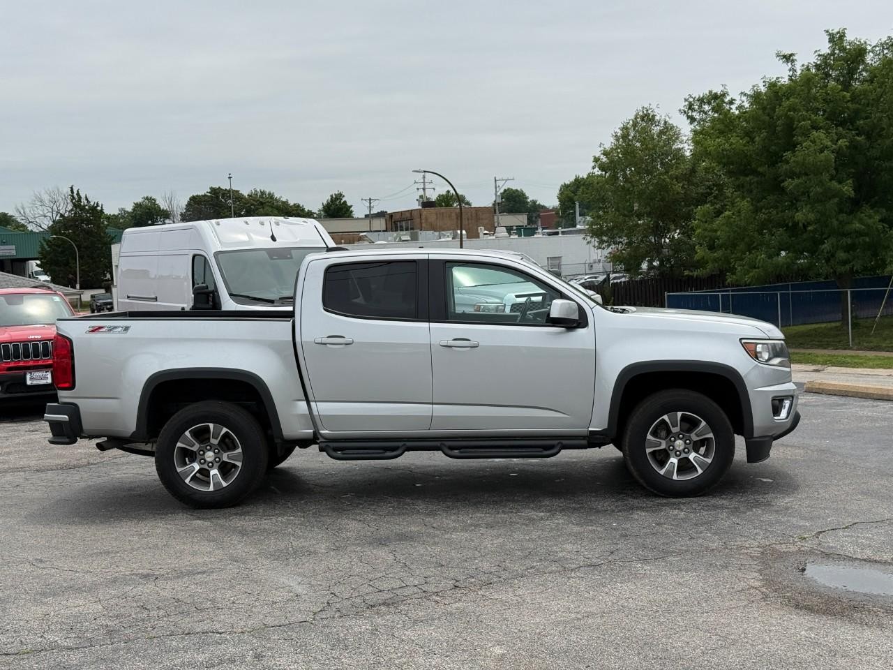 Chevrolet Colorado Vehicle Full-screen Gallery Image 05