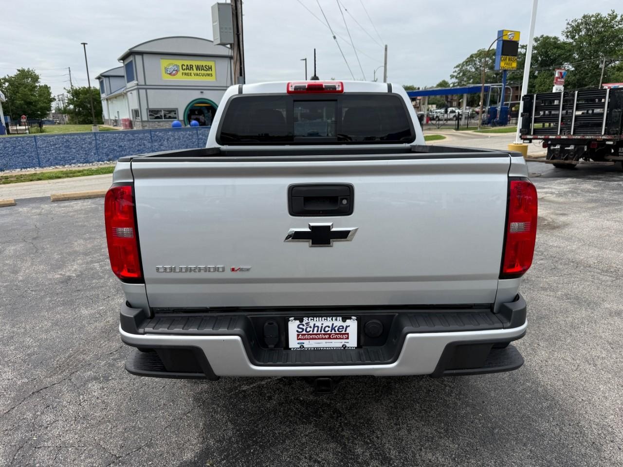 Chevrolet Colorado Vehicle Full-screen Gallery Image 08