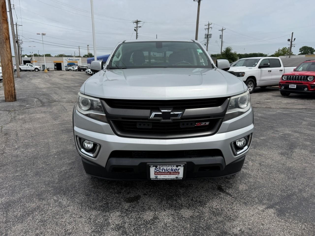 Chevrolet Colorado Vehicle Full-screen Gallery Image 09