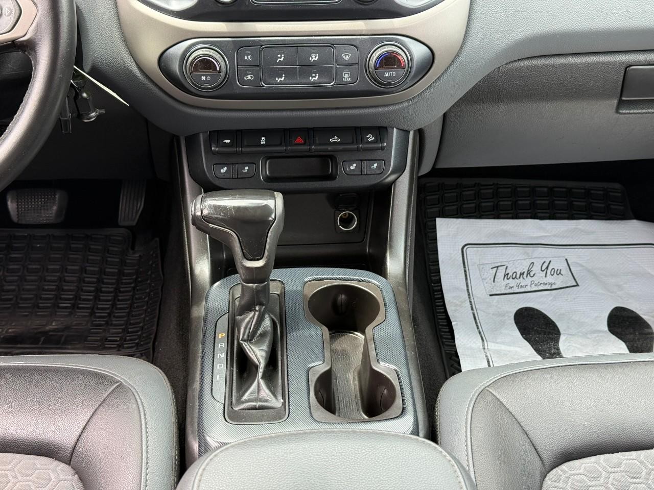 Chevrolet Colorado Vehicle Full-screen Gallery Image 15