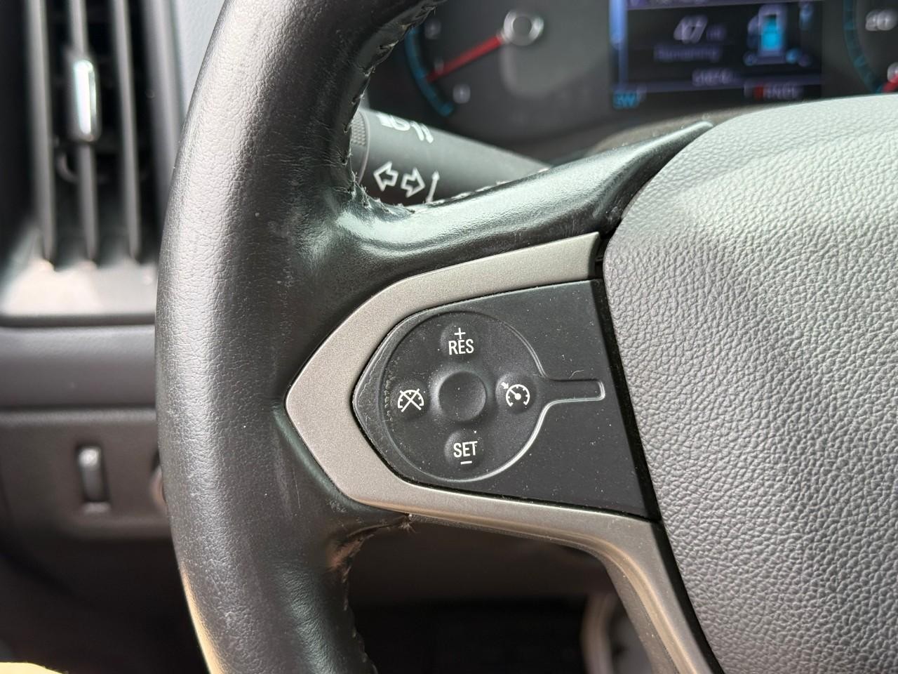 Chevrolet Colorado Vehicle Full-screen Gallery Image 20