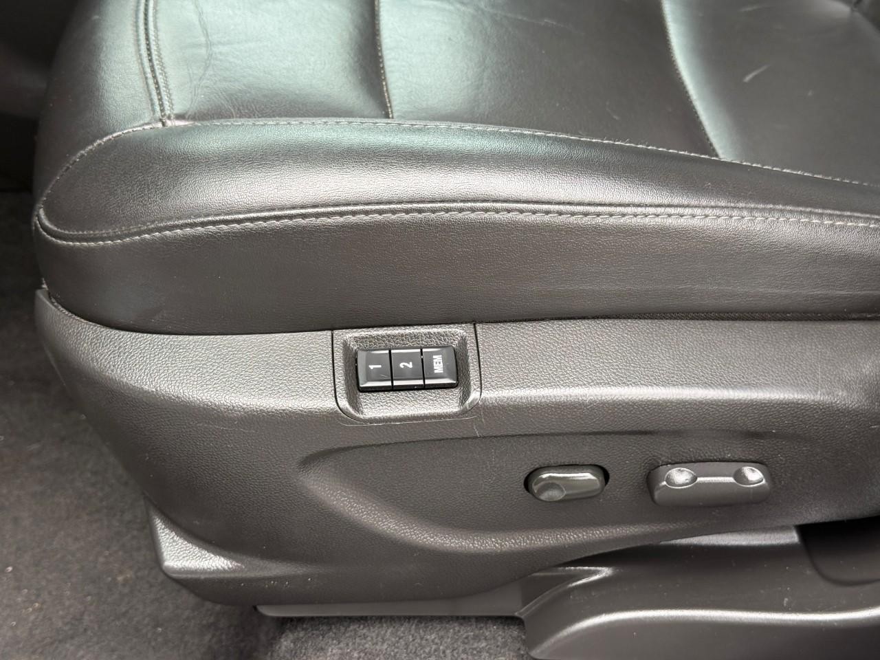 Buick Encore Vehicle Full-screen Gallery Image 19