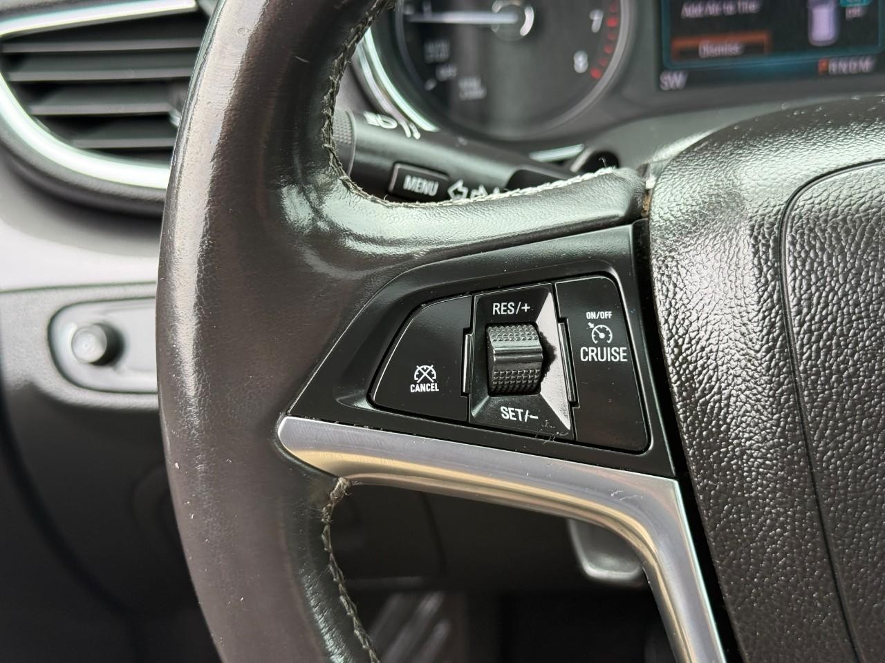 Buick Encore Vehicle Full-screen Gallery Image 20