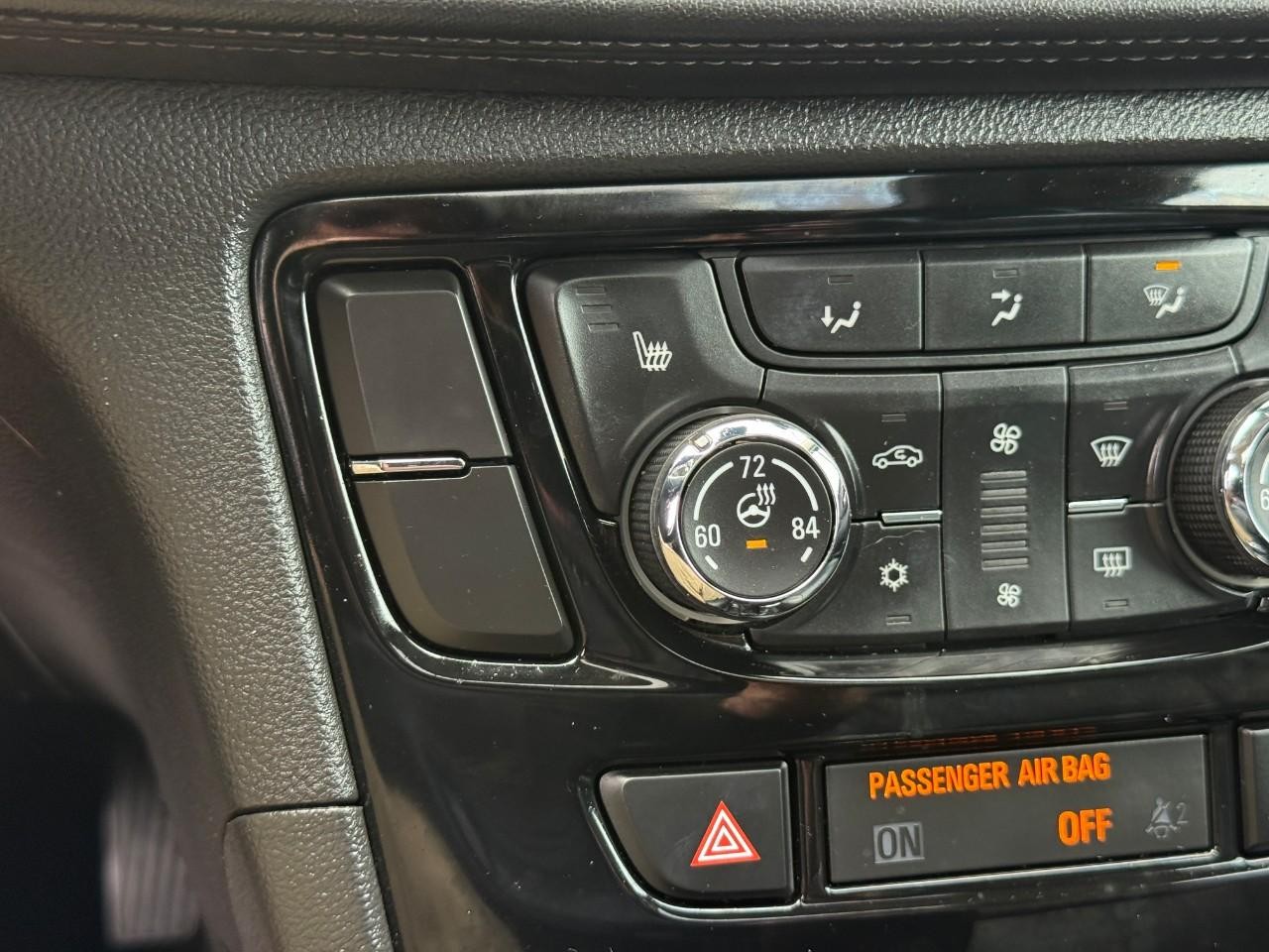 Buick Encore Vehicle Full-screen Gallery Image 23