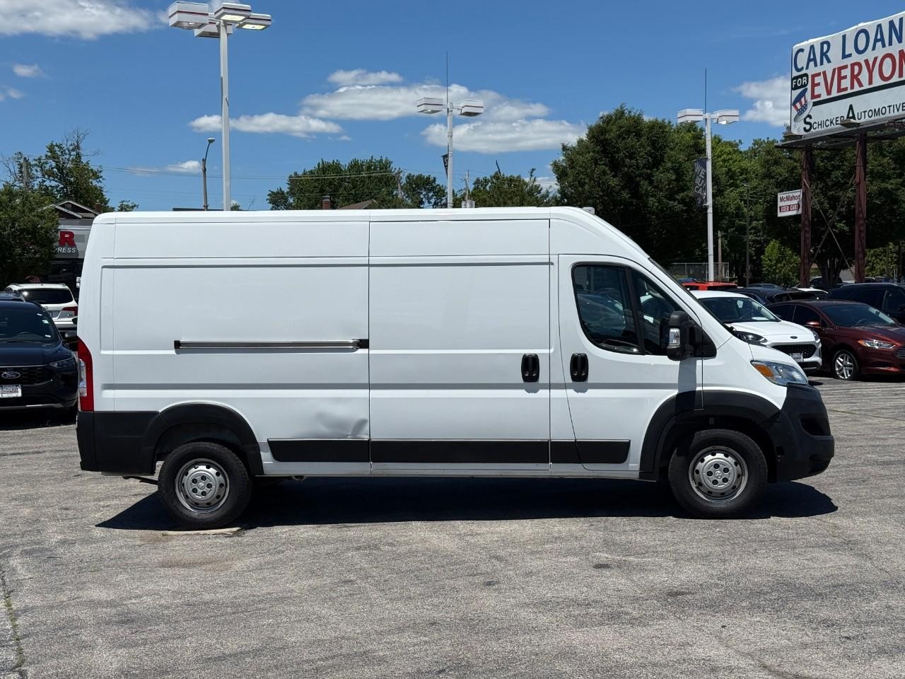 Ram ProMaster Cargo Van Vehicle Full-screen Gallery Image 05