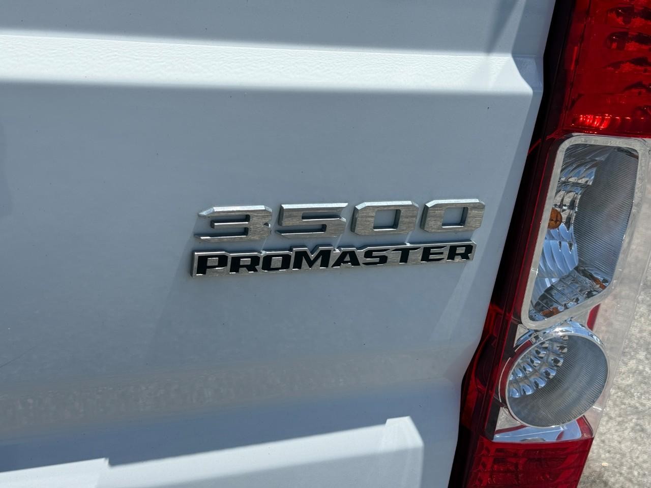 Ram ProMaster Cargo Van Vehicle Full-screen Gallery Image 07
