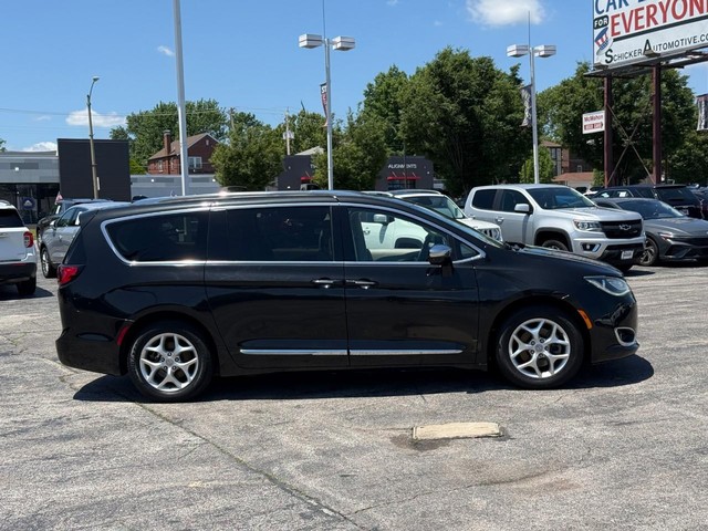 2020 Chrysler Pacifica Limited - Photo 4