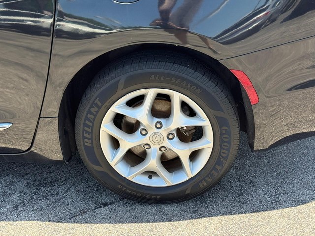 2020 Chrysler Pacifica Limited - Photo 5