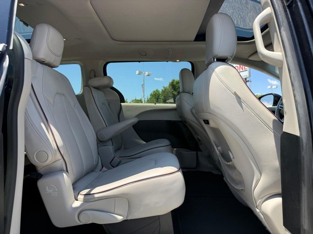 2020 Chrysler Pacifica Limited - Photo 10