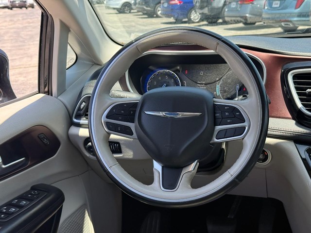 2020 Chrysler Pacifica Limited - Photo 13
