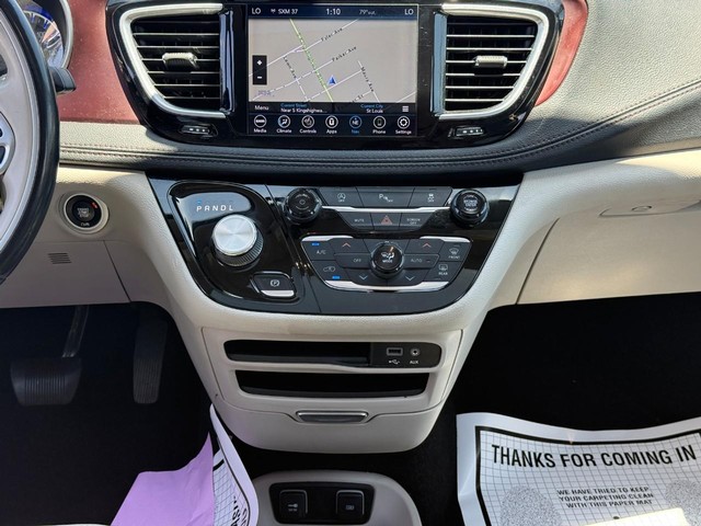 2020 Chrysler Pacifica Limited - Photo 15