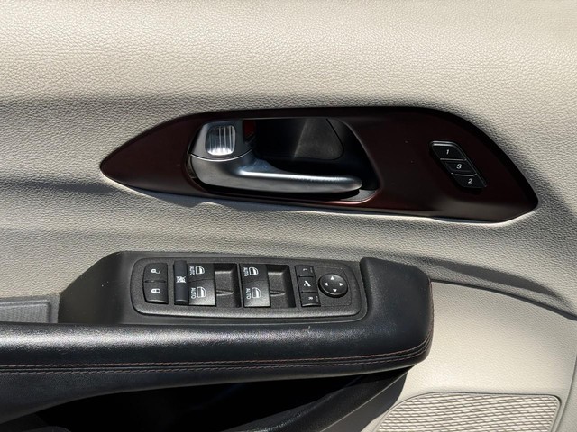 2020 Chrysler Pacifica Limited - Photo 16