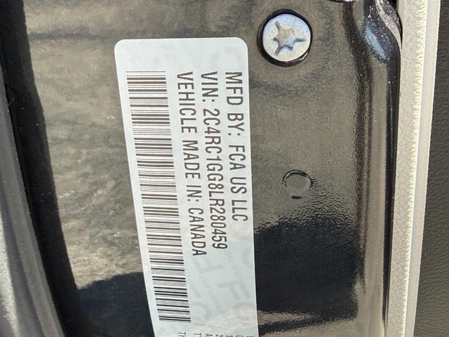 2020 Chrysler Pacifica Limited - Photo 26