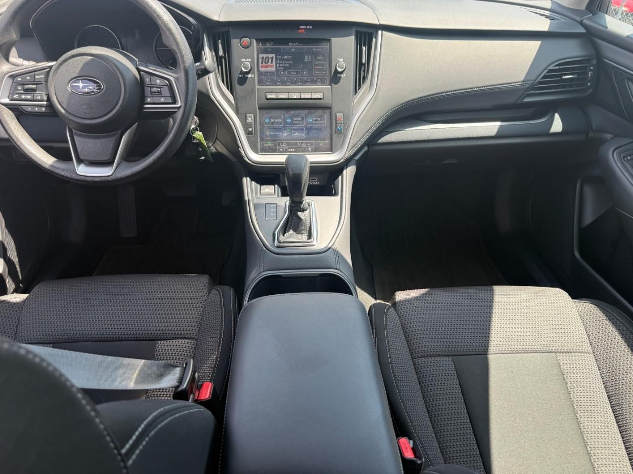 Subaru Outback Vehicle Full-screen Gallery Image 12