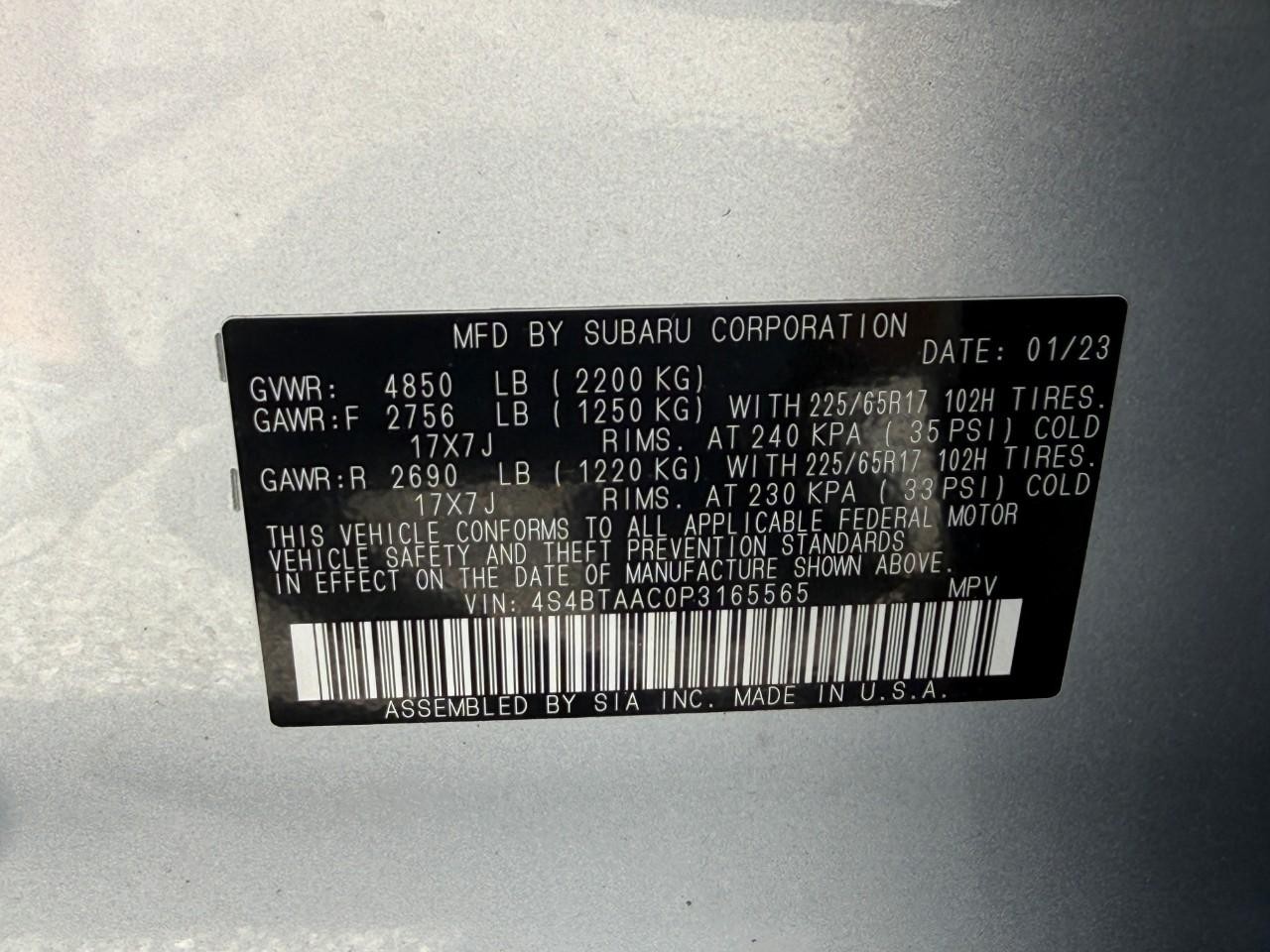 Subaru Outback Vehicle Full-screen Gallery Image 23